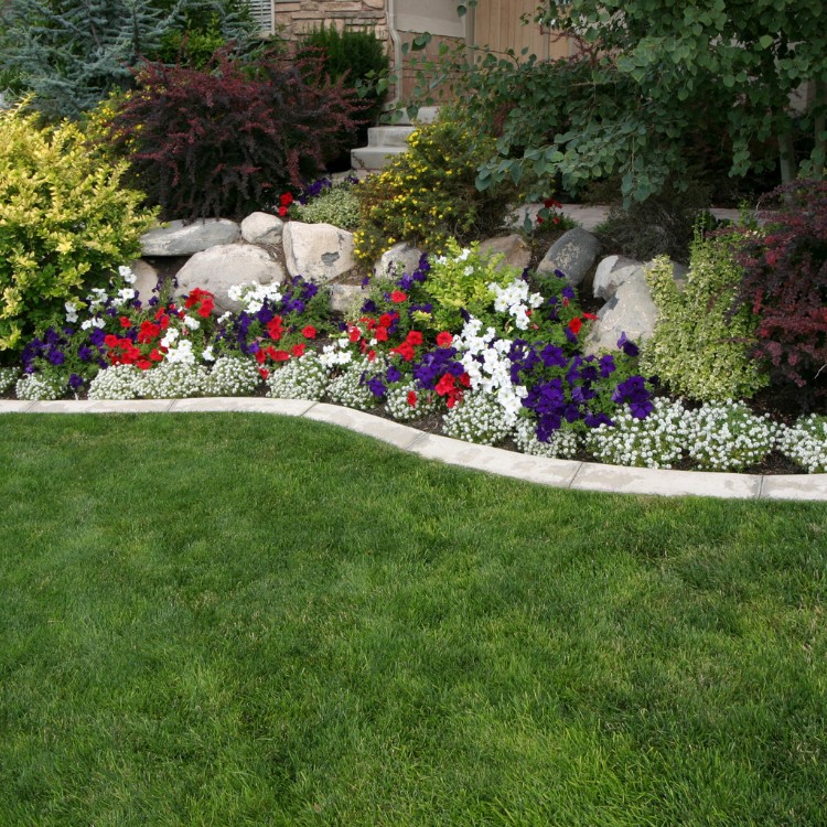 Lawn maintenance in Dubuque, IA